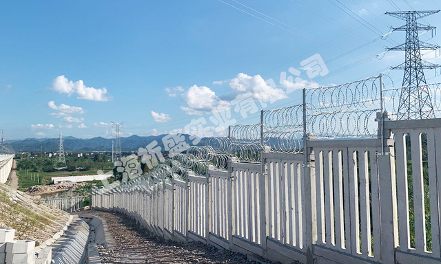高铁防护栅栏生产厂家-铁路防护栅栏-公路防护栅栏|专业工程防护栅栏